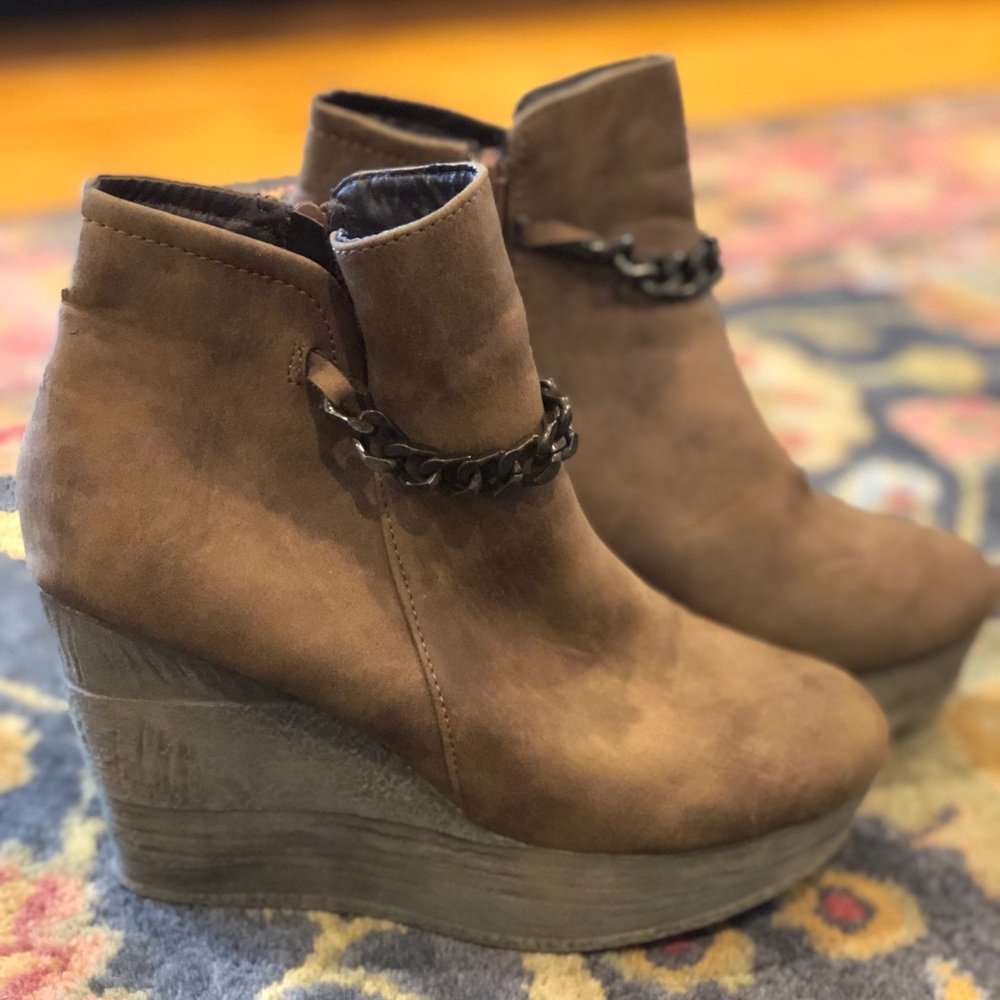 Sbicca Booties .